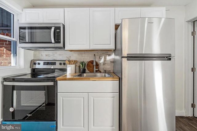 3925 CHESTERFIELD AVE, Baltimore, MD 21213