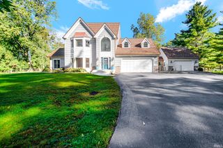 15560 Menominee Drive, Plymouth, IN 46563