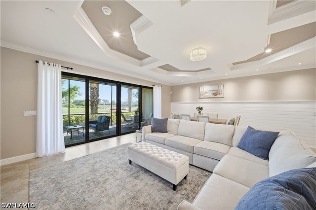 8773 Bellano CT 102, Naples, FL 34119