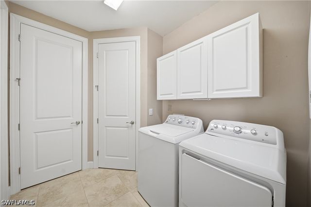 8773 Bellano CT 102, Naples, FL 34119