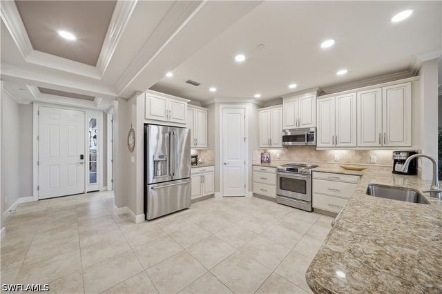 8773 Bellano CT 102, Naples, FL 34119