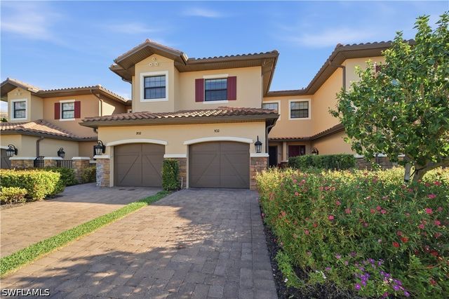 8773 Bellano CT 102, Naples, FL 34119