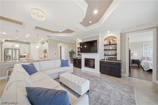 8773 Bellano CT 102, Naples, FL 34119