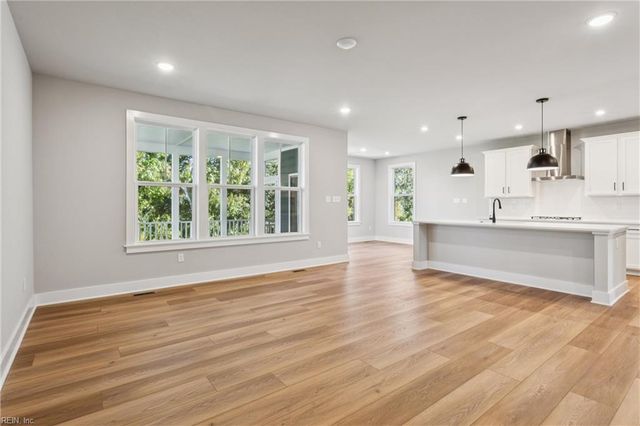 117 Robert Bruce RD, Poquoson, VA 23662