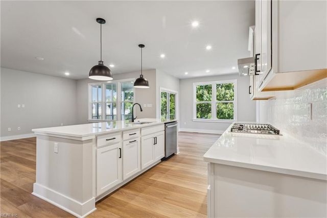 117 Robert Bruce RD, Poquoson, VA 23662