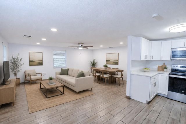 503 MOORE AVENUE, Seffner, FL 33584