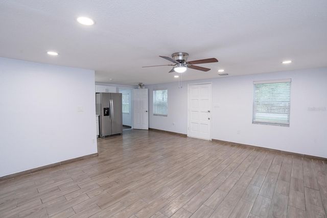 503 MOORE AVENUE, Seffner, FL 33584