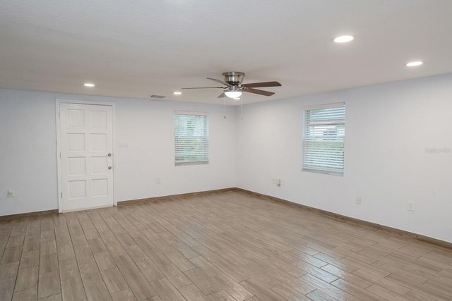 503 MOORE AVENUE, Seffner, FL 33584