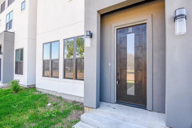 15000 S Richmond Avenue 6, Houston, TX 77082