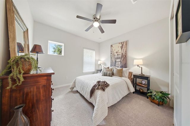 5920 VILLAGE CENTER DRIVE, Lithia, FL 33547