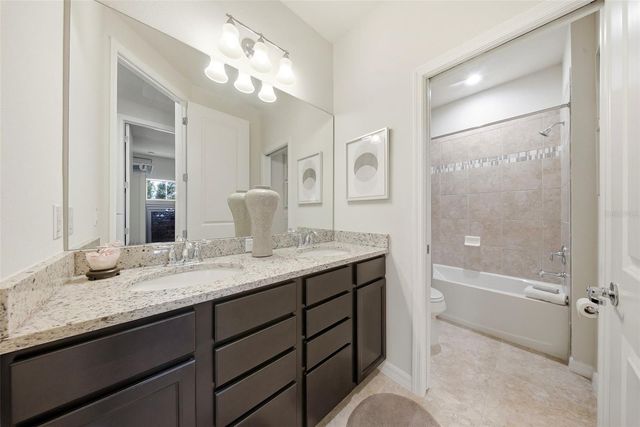 5920 VILLAGE CENTER DRIVE, Lithia, FL 33547