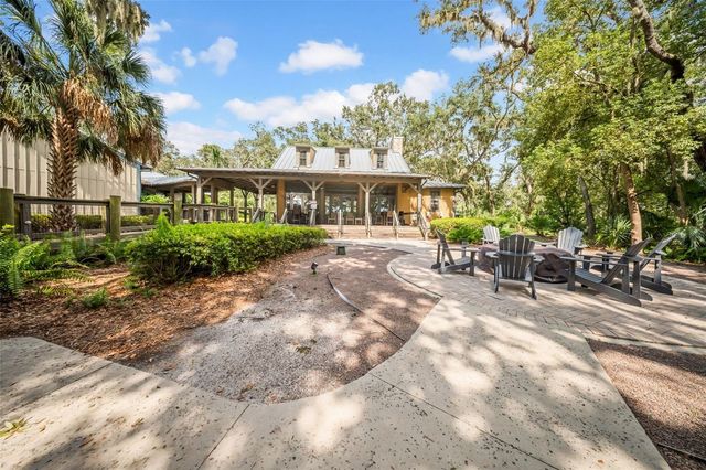 5920 VILLAGE CENTER DRIVE, Lithia, FL 33547