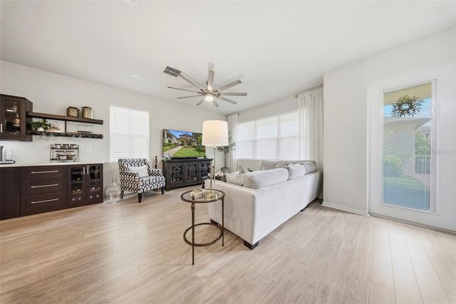 5920 VILLAGE CENTER DRIVE, Lithia, FL 33547