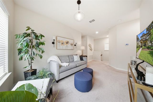 5920 VILLAGE CENTER DRIVE, Lithia, FL 33547