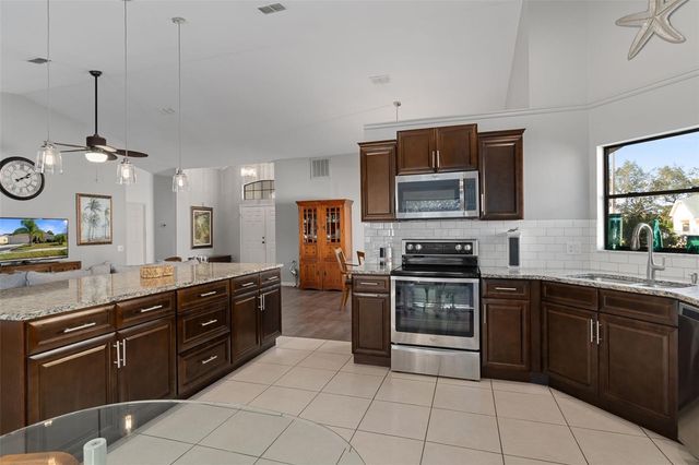 8302 DANBURY LANE, Hudson, FL 34667