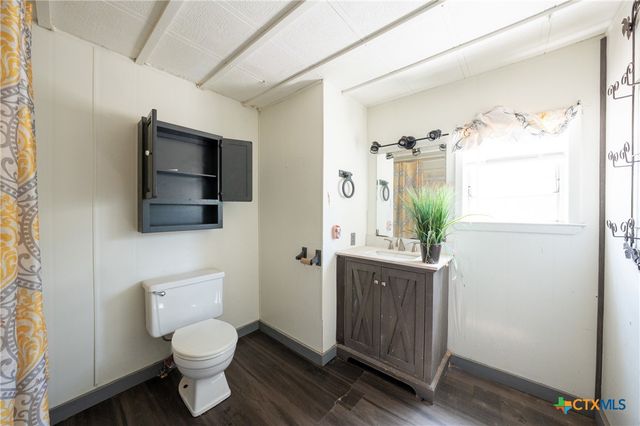 1611 W Main, Little River Academy, TX 76554