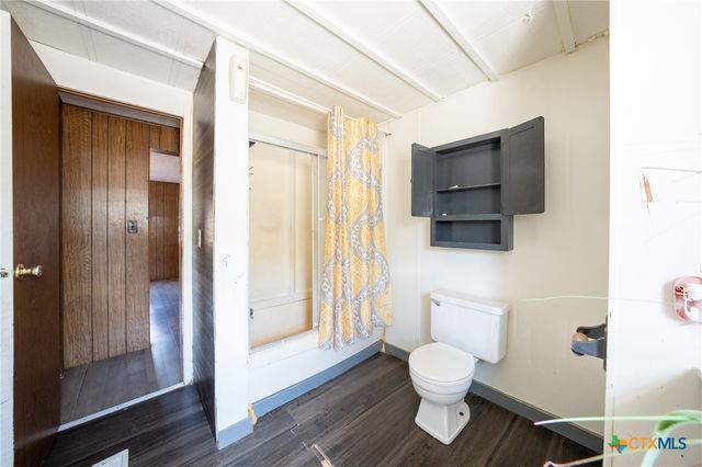 1611 W Main, Little River Academy, TX 76554