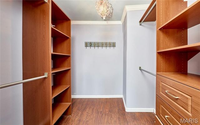 1755 Robin Knoll Court, St Louis, MO 63146