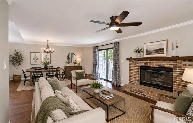 1755 Robin Knoll Court, St Louis, MO 63146