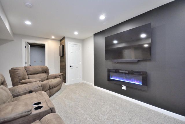 N160W19520 Clover LANE, Jackson, WI 53037