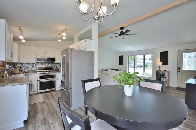 N160W19520 Clover LANE, Jackson, WI 53037