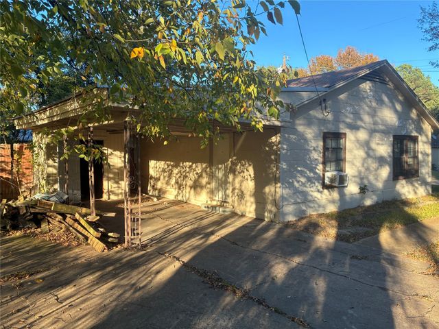 1070 15th Street SE, Paris, TX 75460