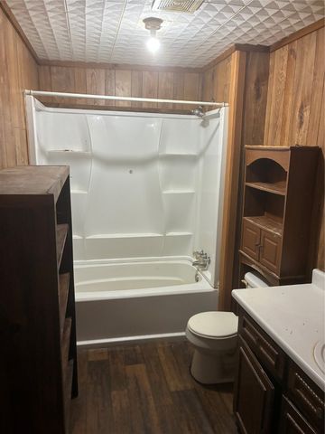 1070 15th Street SE, Paris, TX 75460