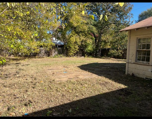 1070 15th Street SE, Paris, TX 75460