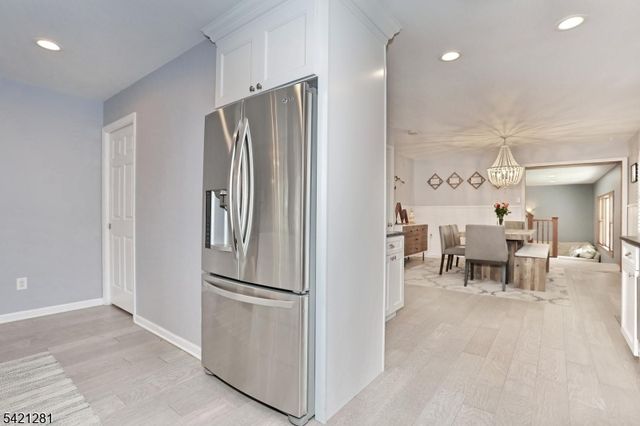 10 Hillside Rd, Ringwood Boro, NJ 07456