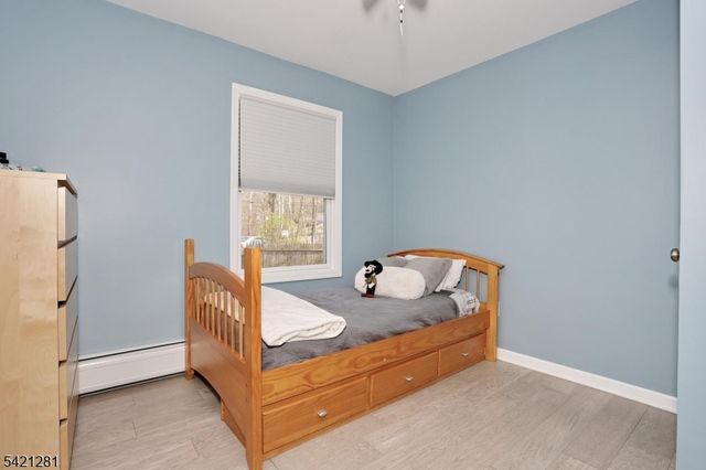 10 Hillside Rd, Ringwood Boro, NJ 07456