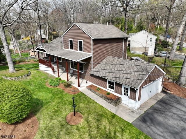 10 Hillside Rd, Ringwood Boro, NJ 07456