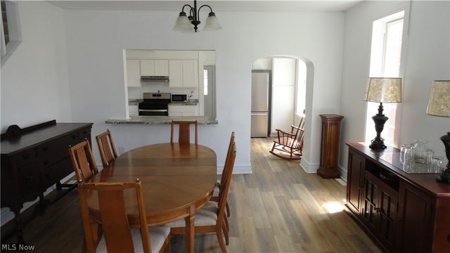 128 Columbia, Chester, WV 26034