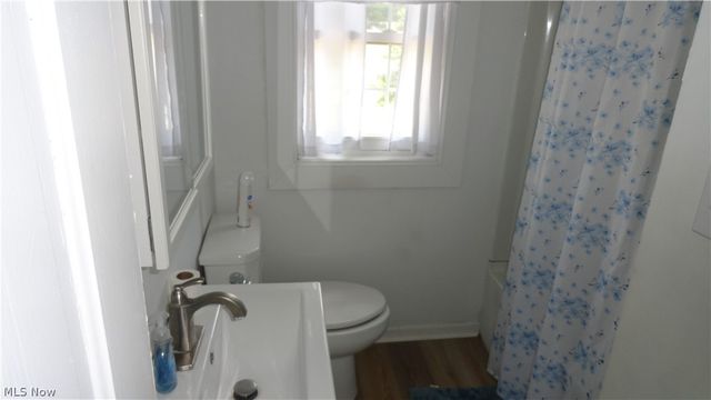 128 Columbia, Chester, WV 26034