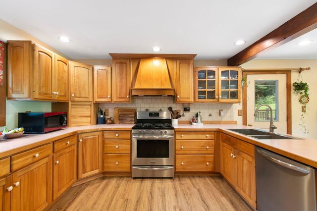 3524 Deer Park Road, Halifax, VT 05358