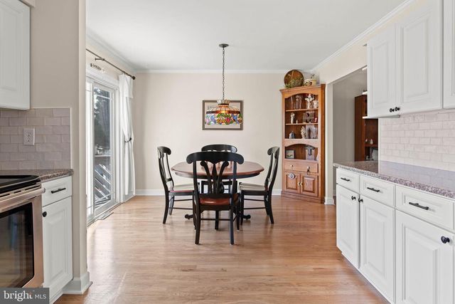 8617 STEEPLE DR, Philadelphia, PA 19128