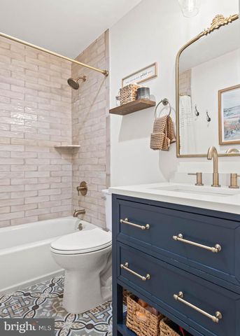 8617 STEEPLE DR, Philadelphia, PA 19128