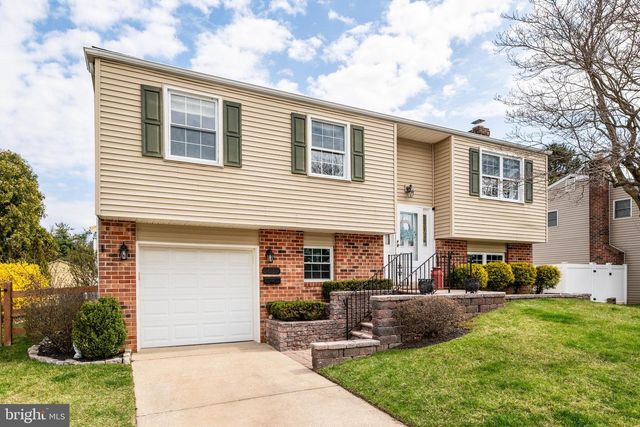 8617 STEEPLE DR, Philadelphia, PA 19128