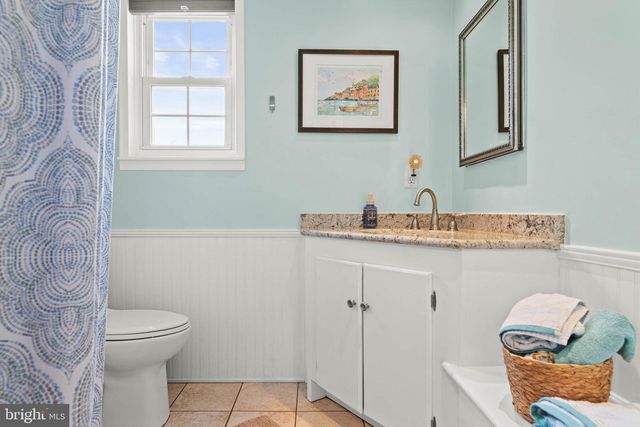 8617 STEEPLE DR, Philadelphia, PA 19128