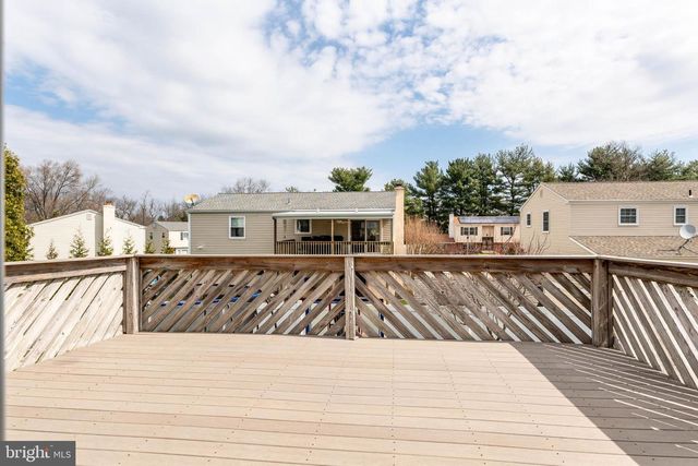 8617 STEEPLE DR, Philadelphia, PA 19128