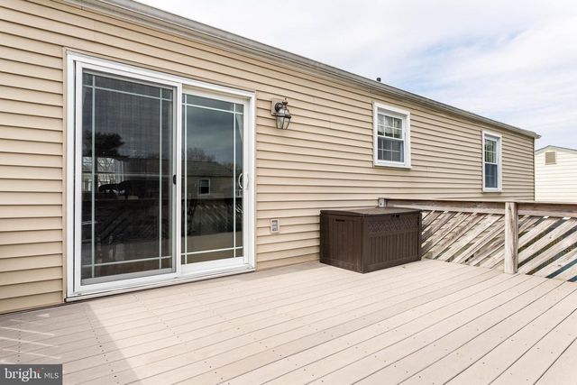 8617 STEEPLE DR, Philadelphia, PA 19128