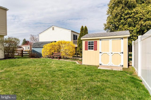 8617 STEEPLE DR, Philadelphia, PA 19128