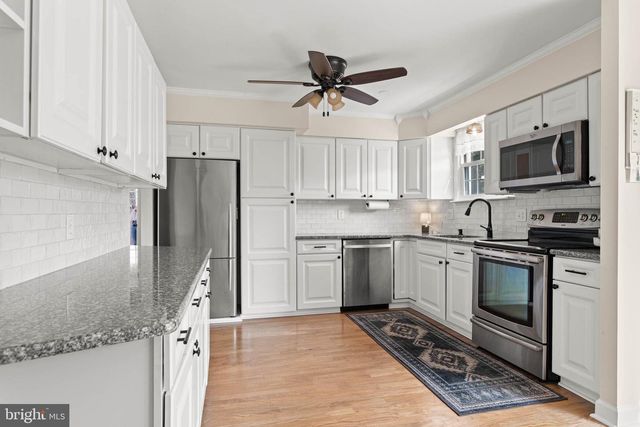 8617 STEEPLE DR, Philadelphia, PA 19128