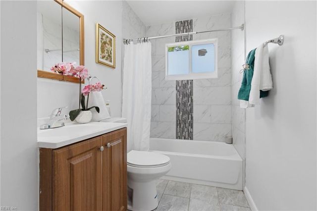 620 Queens View CT, Hampton, VA 23669