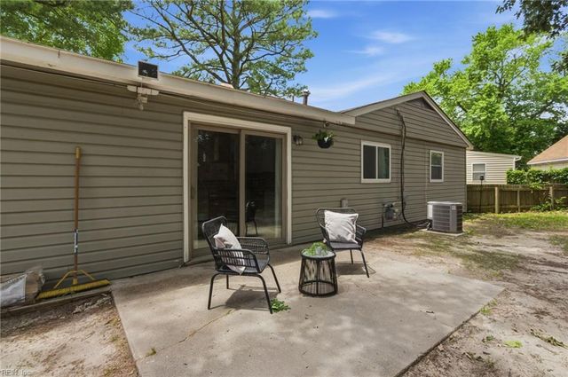 620 Queens View CT, Hampton, VA 23669