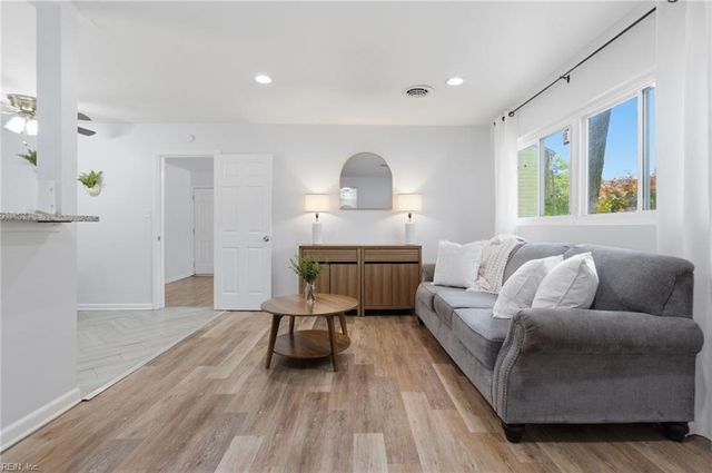 620 Queens View CT, Hampton, VA 23669