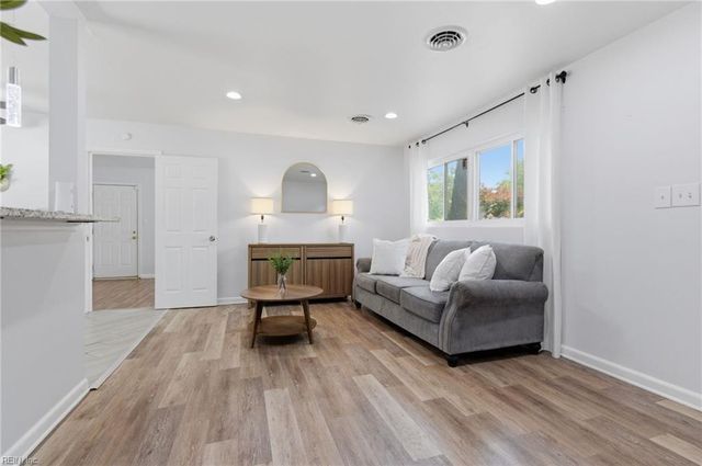 620 Queens View CT, Hampton, VA 23669