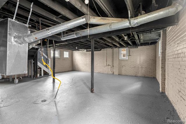9375 Mendota Street, Detroit, MI 48204