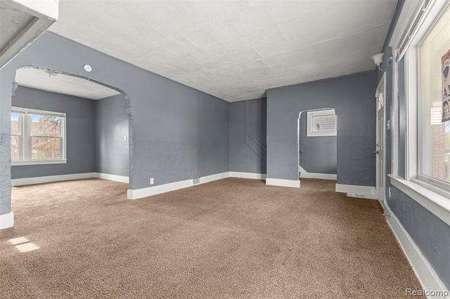 9375 Mendota Street, Detroit, MI 48204