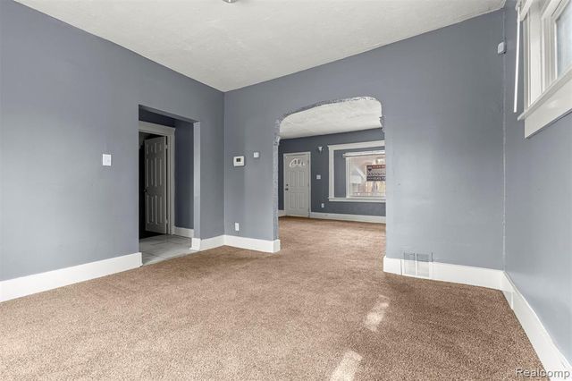 9375 Mendota Street, Detroit, MI 48204