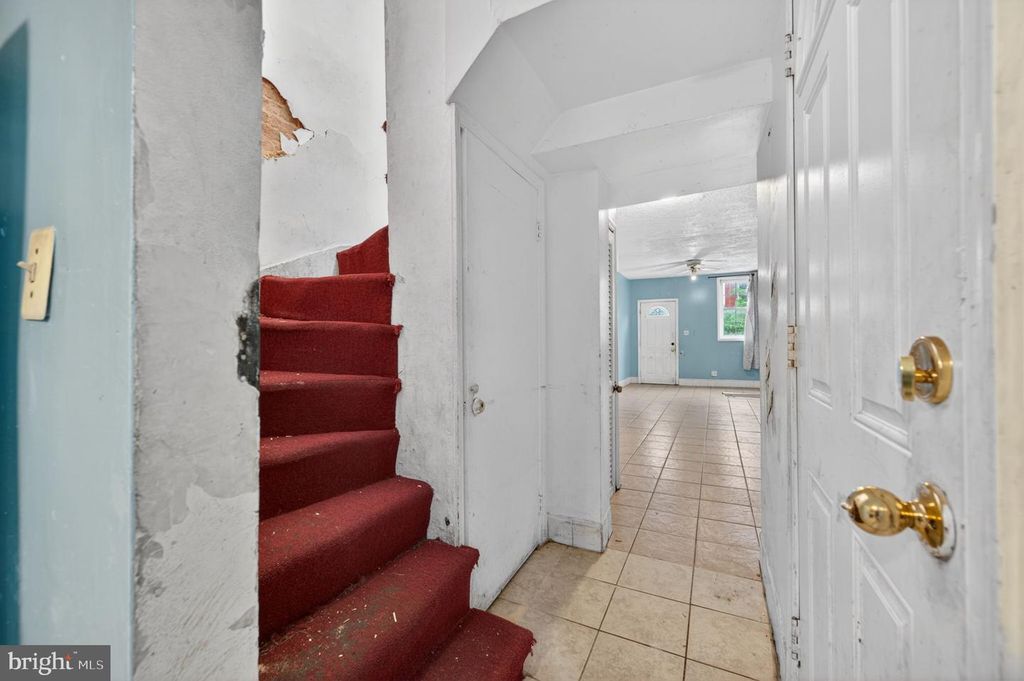 Image 11 of property listing at 2516 FAIT AVE, Baltimore, MD 21224
